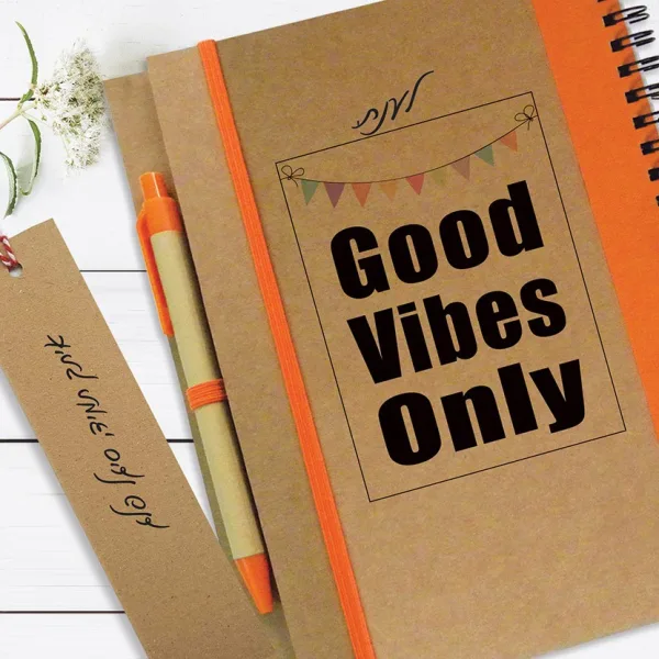 מחברת מתנה מקורית, ממותגת אישית עם מסר: Good Vibes Only