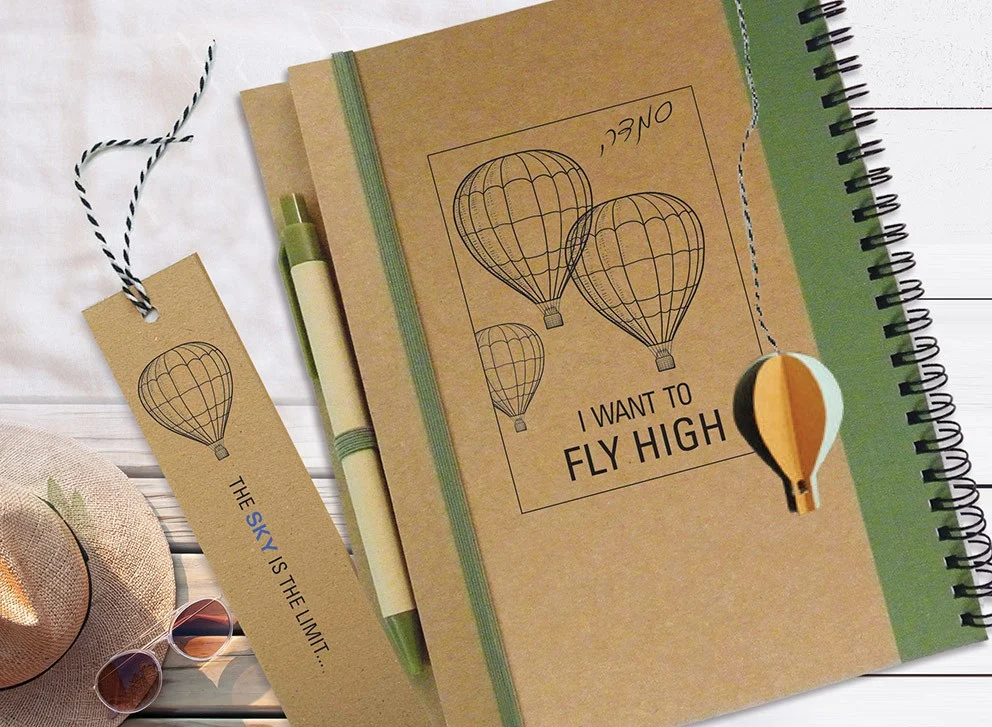 מחברת מסע עם סימניית כדור פורח תלת-מימדי, Fly High