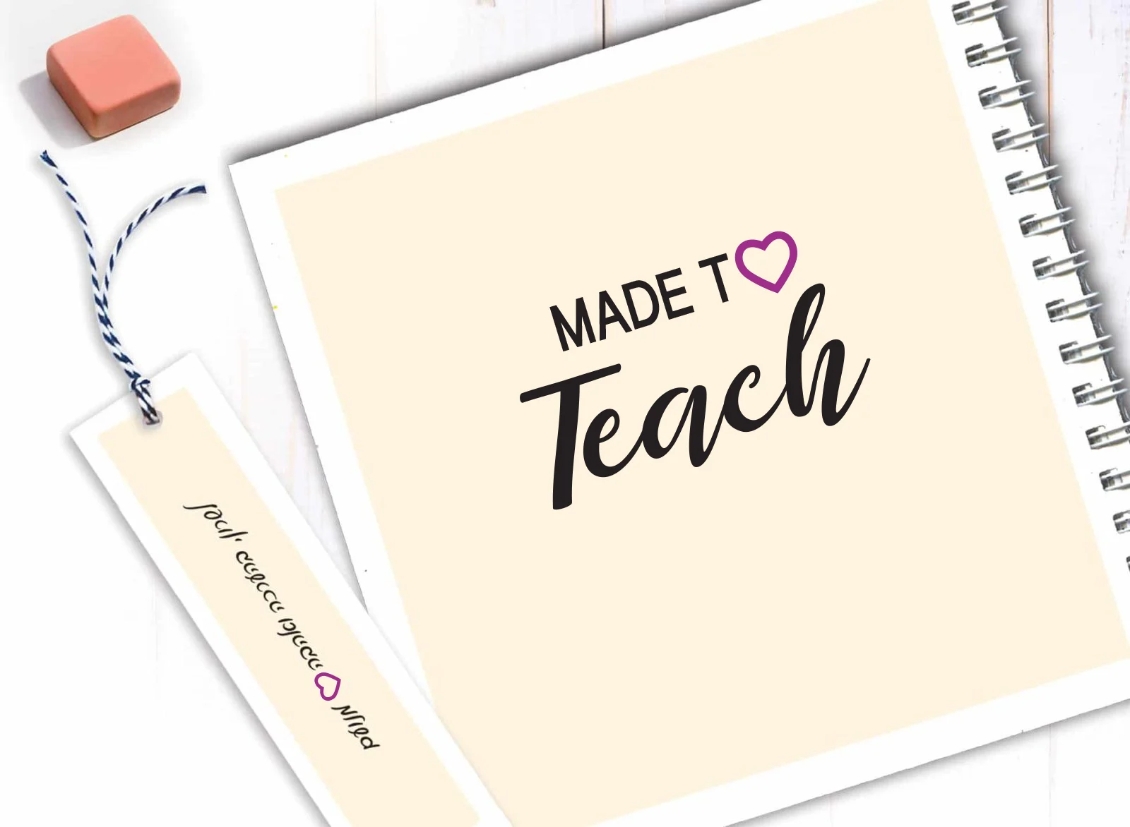 מתנה למורה, מחברת עם שם ומשפט השראה:Made to Teach