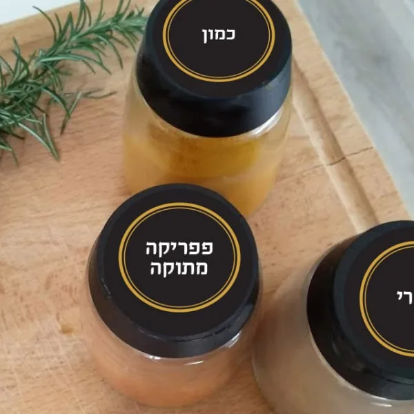 מדבקות לתבלינים עמידות במים