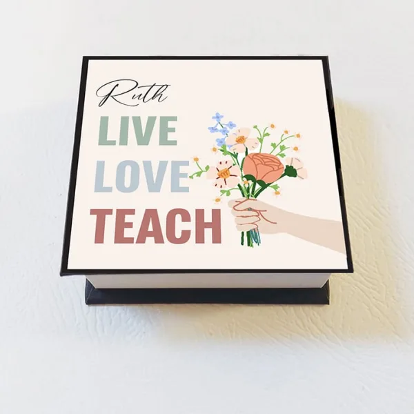 קוביית ממו ממותגת  LIVE . LOVE . TEACH