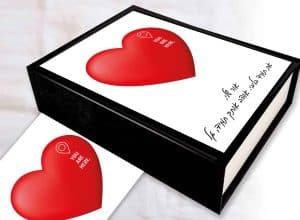 קופסת הפתעות של אהבה בתוספת כרטיס ברכה